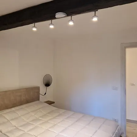 Acqua E Sale House